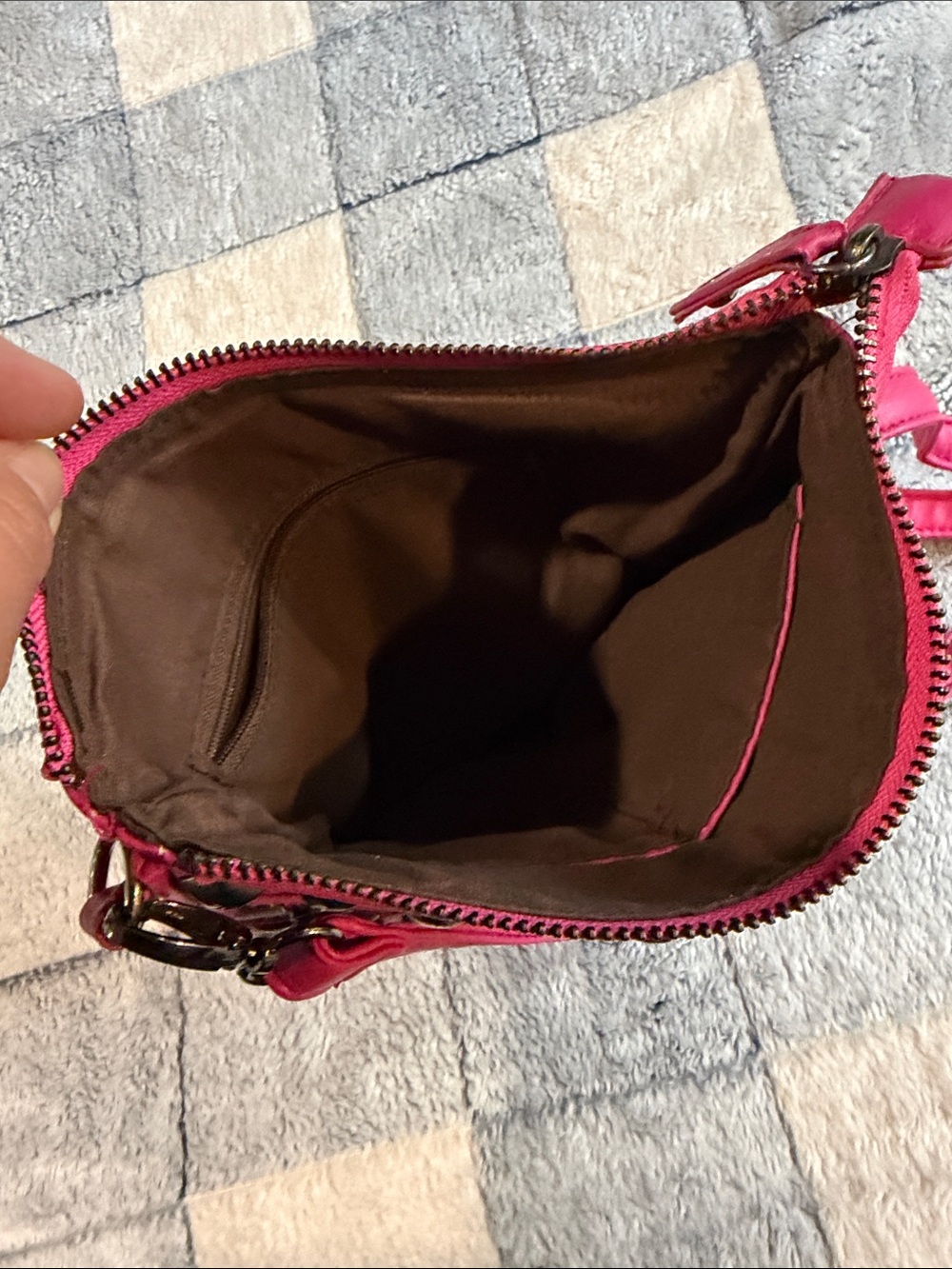 Women’s Hot Pink Studded Crossbody Bag by - Picture 3 of 5